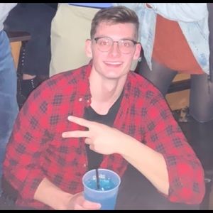 Meet your Posher, Eric